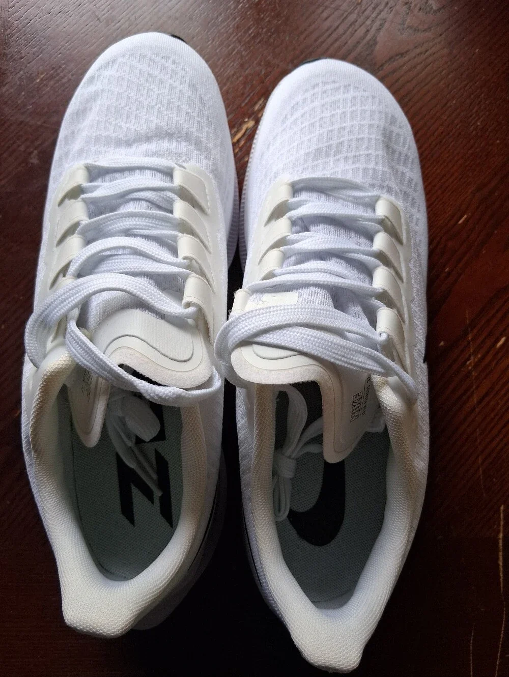 NWOB Nike Air Zoom Pegasus 37 White Running Shoes Athletic Sneakers US 11